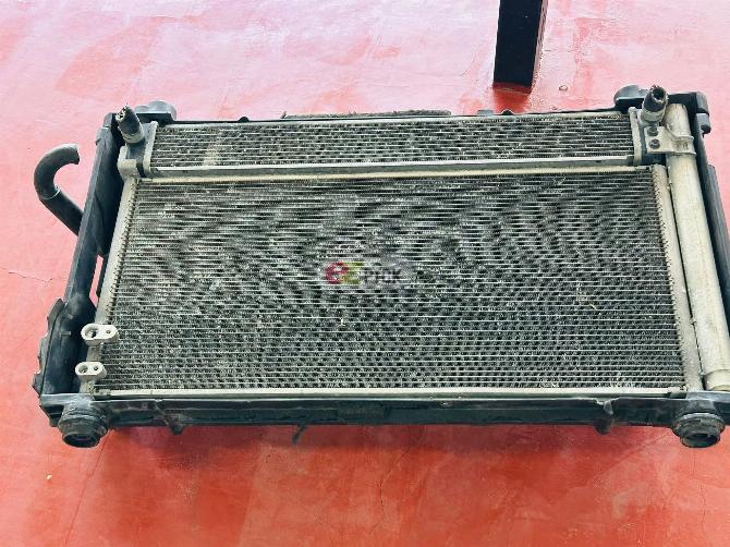 TOYOTA PRIUS ZVW30 RADIATOR COMPLETE SET